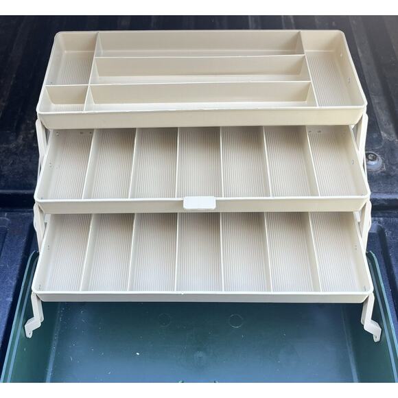 VINTAGE PLANO MODEL #1730 FISHING TACKLE BOX 3 TRAYS TOOL CRAFT STORAGE -Nice!!! - Picture 3 of 6